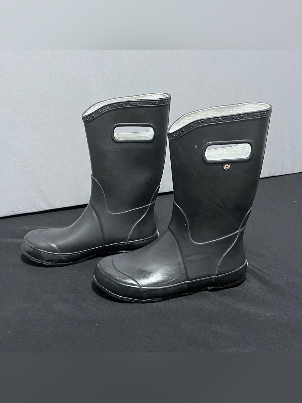 Bogs Kids Black Waterproof Pull-On Rain Boots Size 6